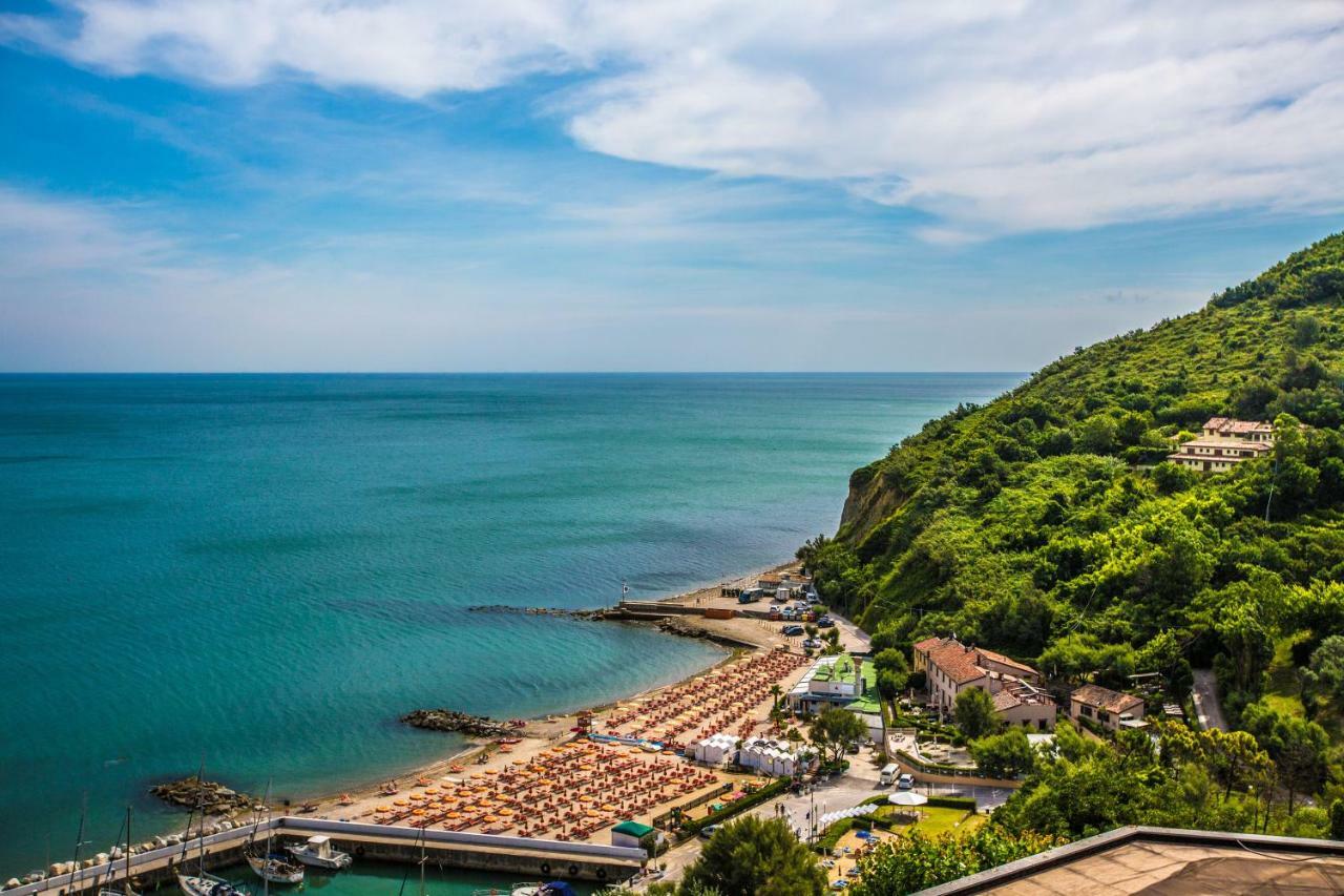 Albergo Capo Est Gabicce Mare Extérieur photo