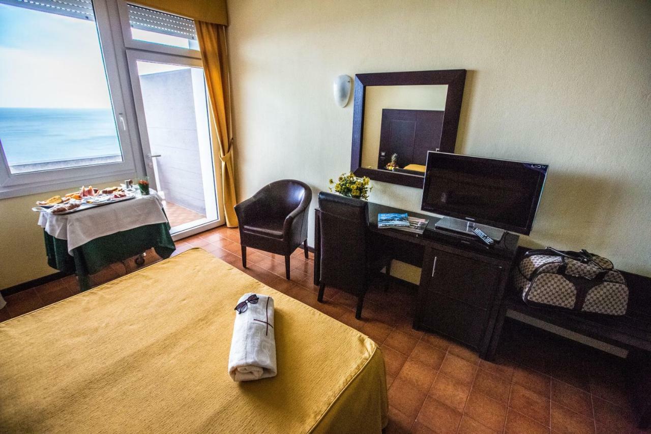 Albergo Capo Est Gabicce Mare Extérieur photo